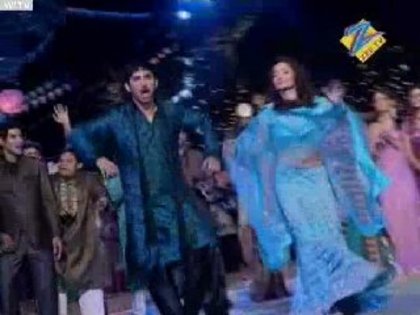 fsdfs - O-Sushant and Anikta Dance