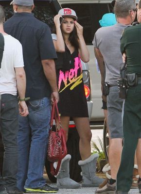 normal_SantaMonica27March_06 - On the set of Spring Breakers in Santa Monica March 27 2012