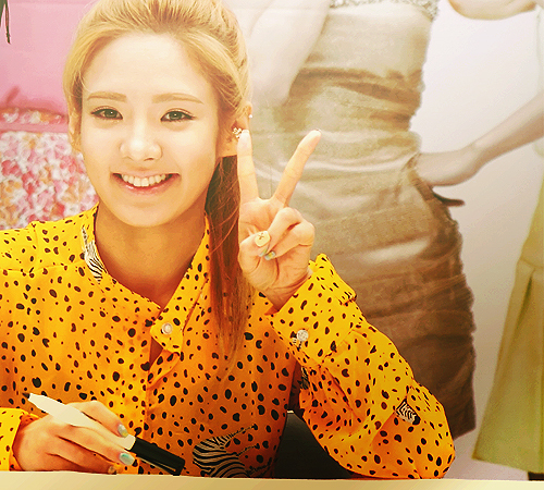 Hyoyeon Peace :x . - SNSD - Peace