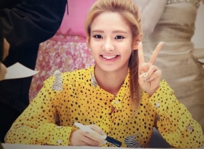 Hyoyeon Peace :x .