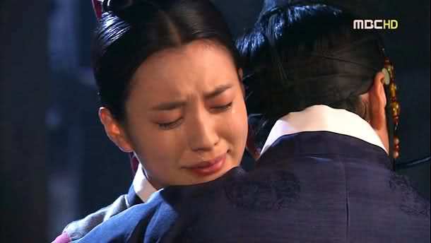 Tot ce pot face acum e sa te imbratisez