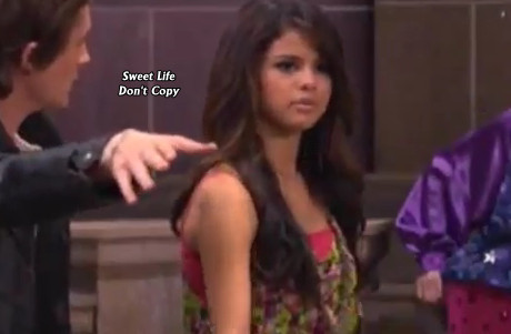 0096412909 - Alex Russo