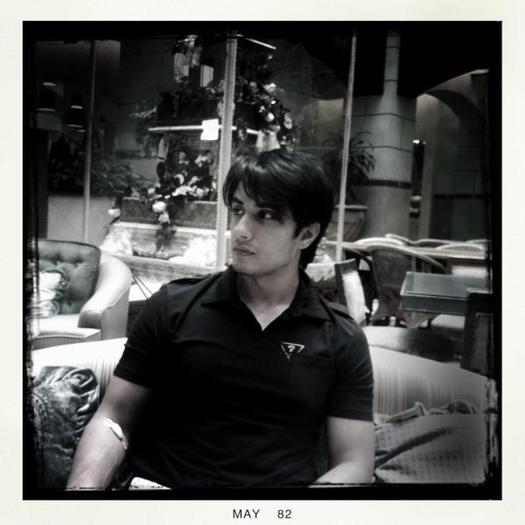 530355_10150875736169119_207321551_n