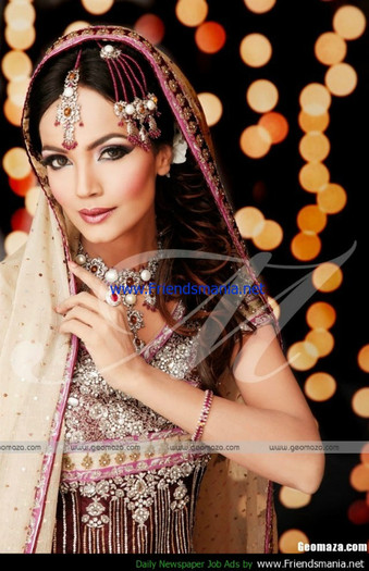 Ayyan-n-Amina-Sheikh-Bridal-Summer-Makeup-Jewelry-Photoshoot-2012-2013-2