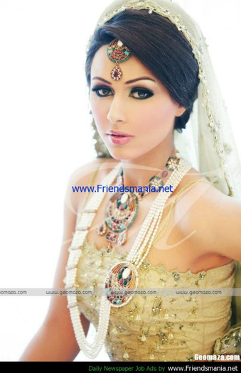 Ayyan-n-Amina-Sheikh-Bridal-Summer-Makeup-Jewelry-Photoshoot-2012-2013-7