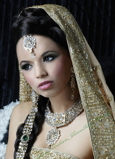 Gold-White-025a