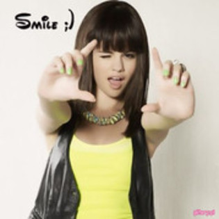 28998420_DXXFZWNND - Glitter Selena MEGAGLITTER
