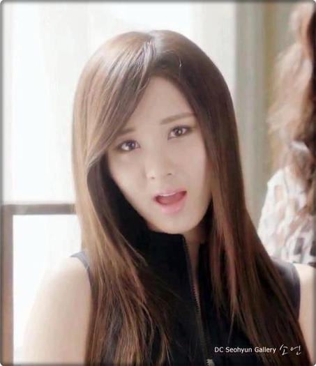 z. Ah mi-am amintit ca trb sa plec la Mall cu Yoona si Jessica..bye..[ pleaca ]