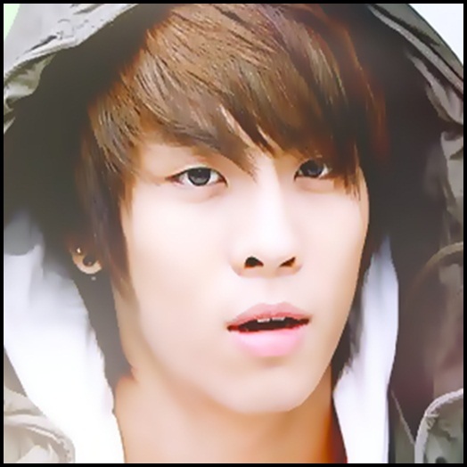 - {se intoarce}hmm,vine imediat..:P