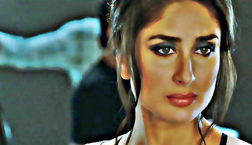 381205_280216665413615_971500906_n - Kareena Kapoor 3