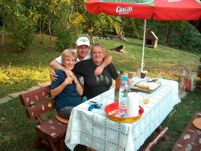 Cu Stela ENACHE si Titza MUNTEANU, la Titza in gradina .. - Steluta noastra ENACHE la Brasov