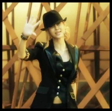 Yaa! Nu`i nebuna! :| Pff... 8-|