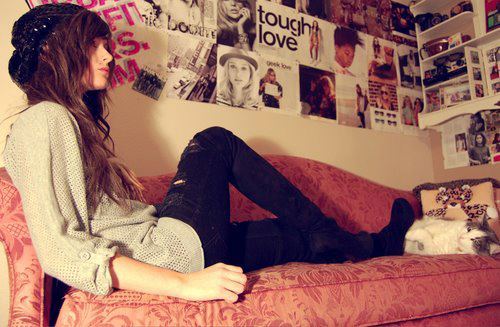 Ea e diferita de Celelalte. ~E ca si cum n`ar interesa`o de cum Arata~ Ea nu face Eforturi sa fie pl