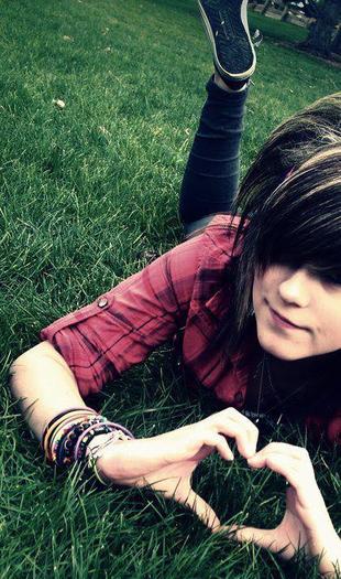 Nu Ma Supar Din Contra Sunt Chiar Fericita K Dak Eram Un %u201CNimeni%u201D Nu Eram Atat De Barfita 