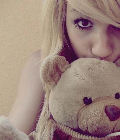 523587_144271232381596_1909048617_n - poze emo