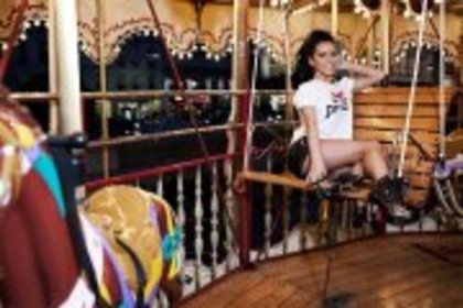 533901_303861799689276_1833647519_a