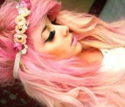 eye-lashes-flower-headband-girl-hair-494117
