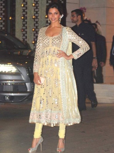 tumblr_m9chqzUrC51rwt68fo1_500