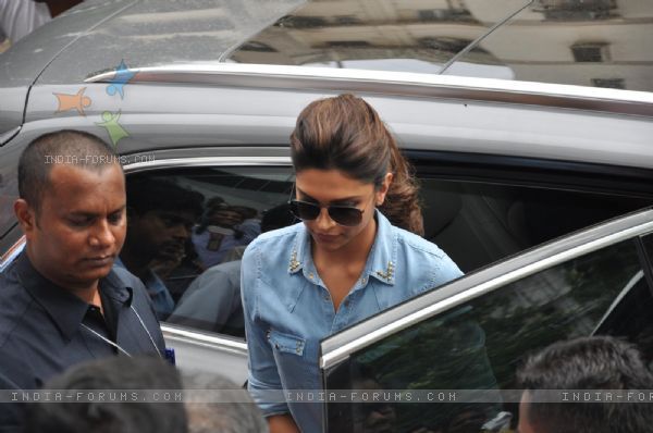 214554-fiama-di-wills-announces-new-brand-ambassador-deepika-padukone