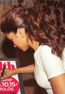 tumblr_m8jpmjmQbm1qf4zero8_r1_250