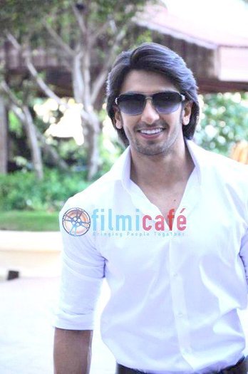 230089_206797219361022_4036214_n