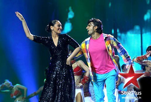 268166_231695160204561_802845_n