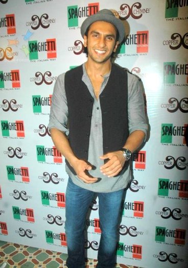 270065_224874560886621_5507517_n