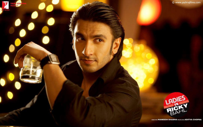 374196_289170711123672_402485800_n - 0 Ranveer Singh