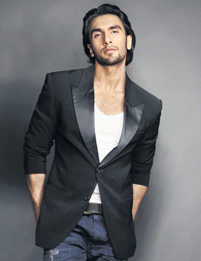 377965_306376479403095_1829016763_n - 0 Ranveer Singh