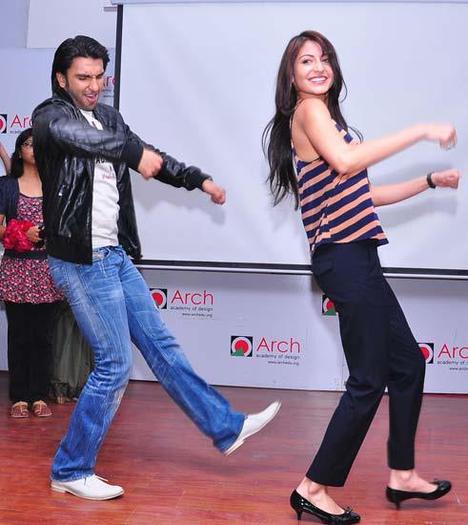 391870_300681756639234_1254506549_n