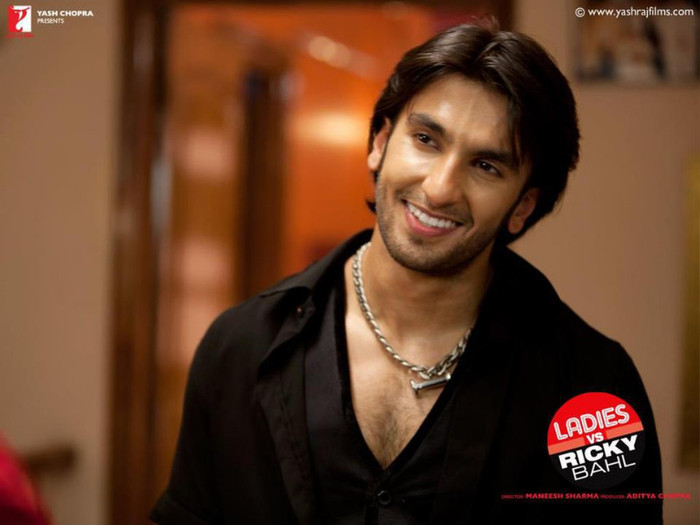 408572_313178478722895_958824237_n - 0 Ranveer Singh