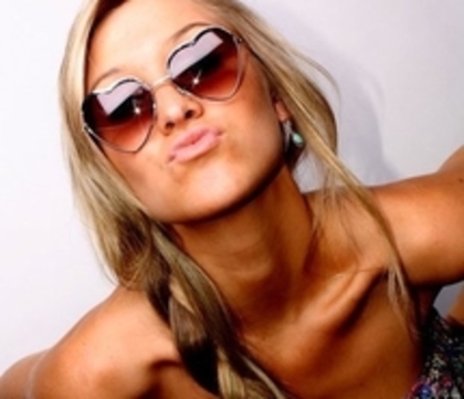 blonde-fashion-fun-girl-494214