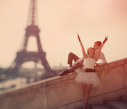 couple-dress-love-paris-494219