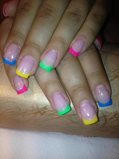 599375_460165780677503_744604037_n