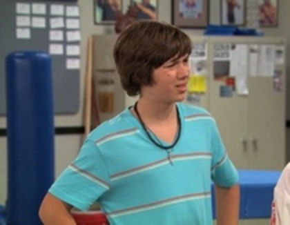 80066418_PEJTEZC3 - Leo Howard