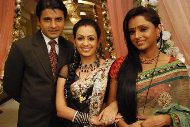 556989_342798399130374_598962677_n