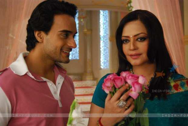 561073_342798202463727_448477678_n