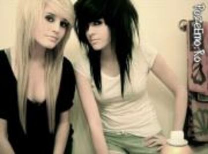 253961_165003676970519_14704000_a - poze emo
