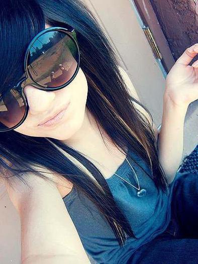 383104_269623769745474_116647185043134_726408_787600768_n - poze emo