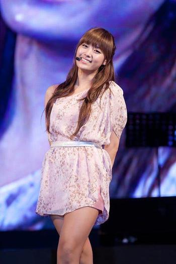 419741_148356998619673_1935440985_n