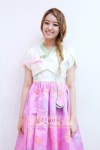 431497_148353435286696_1150297833_n