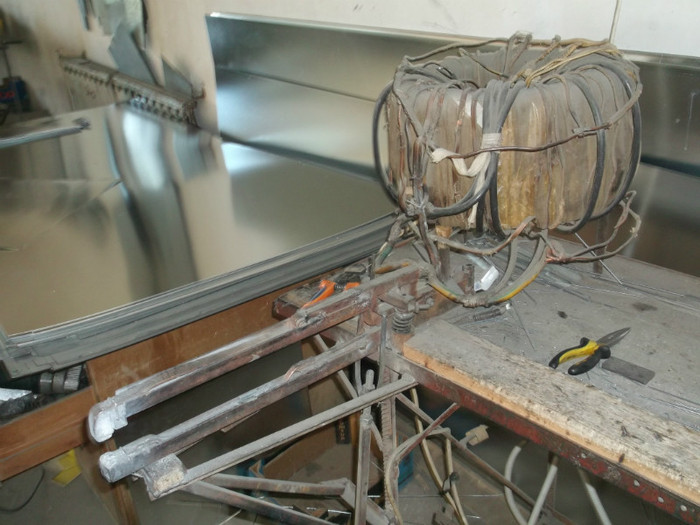 APARAT SPECIAL DE SUDURA