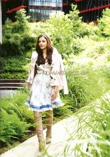 10travelhq0004 - Aishwarya Rai 2