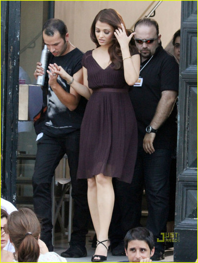 kate-winslet-aishwarya-rai-logines-watches-01