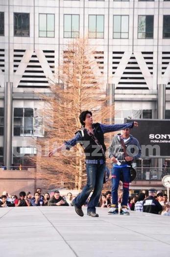 538451_353350864700941_2119753410_n