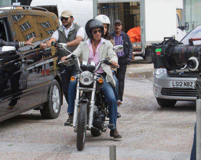 563317_415422891827071_859547683_n