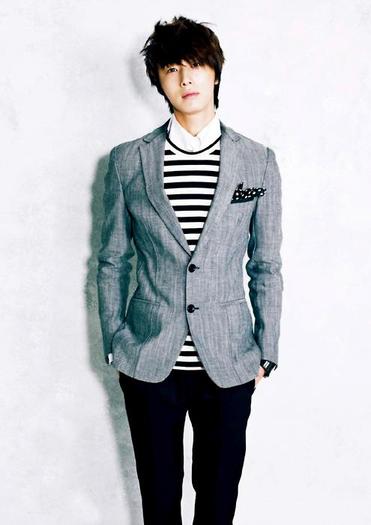 9 - Jung Il-Woo