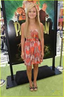 images (18) - Olivia Holt