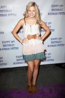 images (35) - Olivia Holt