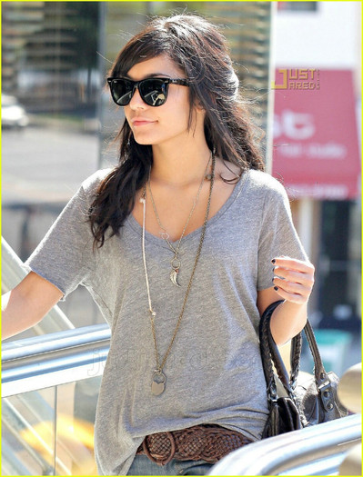  - Vanessa Hudgens Style